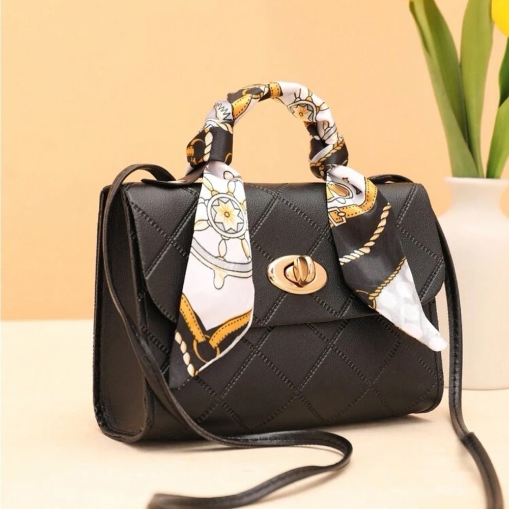 ⚠️Clearance Mini Quilted Black Crossbody Handle Bag - Picture 2 of 6